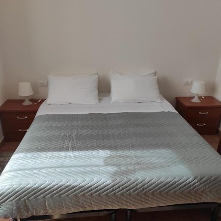 Casa Di Luca Apartment Lecco Luaran gambar