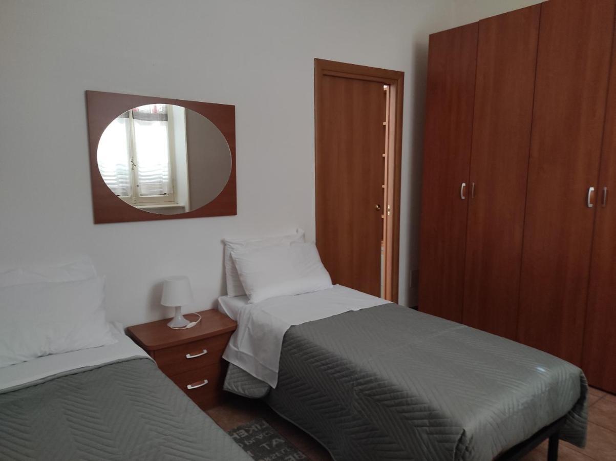 Casa Di Luca Apartment Lecco Luaran gambar